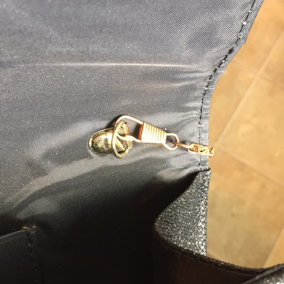 Glimmering Black Evening Clutch, opt. chain strap - Picture 8 of 8